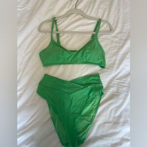 WORN ONCE aerie Kelly Green bikini top and bottom. Size L